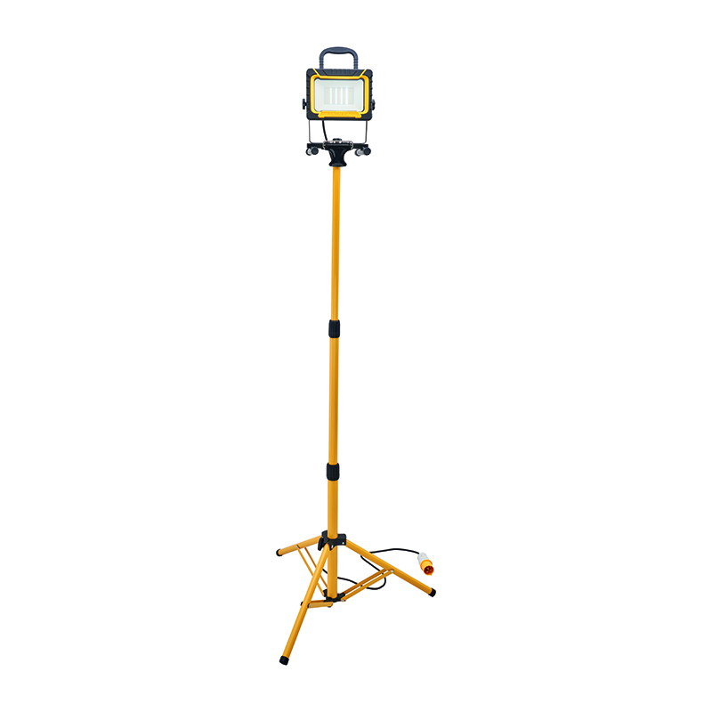 Faithfull Tripod LED Site Light 240V 45W (4500 Lumens)